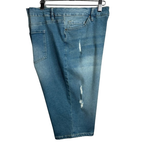 High Rise Light Distressed Bermuda Style DenimJean Shorts Plus Size 18W NEW - Picture 3 of 8